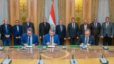 وزيرا "الإنتاج الحربي"و"التموين" يشهدان توقيع بروتوكول تعاون في مجال تصنيع مهمات الصوامع