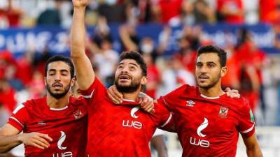 "الغزاله رايقه".. الأهلي يضرب الهلال السعودي بثلاثيه نظيفه في الشوط الأول