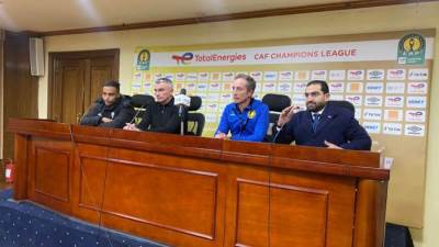 كارتيرون: سنعمل على علاج إجهاد اللاعبين.. والروح سر العودة للمباراة