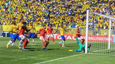 رسمياً..المريخ يحدد البلد المستضيفه لمباراتيه أمام الأهلي وصن داونز بدوري أبطال أفريقيا