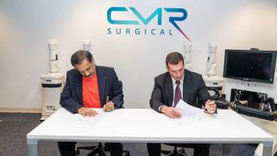 "ألاميدا"و"سي إم آر سيرجيكال" توقعان مذكرة تفاهم لشراء الجيل المتطور من نظام"Versius"
