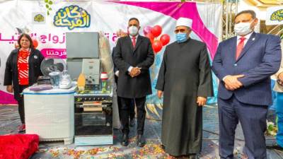 "احتفالاً بعيد الحب".. تحيا مصر يسلم تجهيزات الزواج إلى 100فتاة أولى بالرعاية