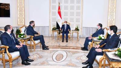 الرئيس السيسي يبحث مع برنارد لوني تطوير التعاون مع شركة "بي بي"