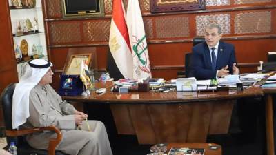 سعفان يبحث سبل التعاون مع سفارة الكويت لتسهيل تنقل العمالة بين الدولتين