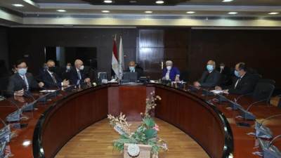 "الوزير" يبحث مع رئيس شركة هاتشيسون الصينية مذكرة التفاهم لإدارة محطتي الحاويات