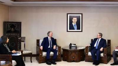 المقداد: وجود تركيا وأمريكا في أجزاء من سوريا ينتهك السيادة