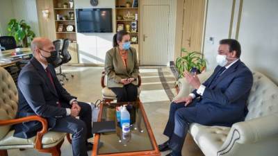 وزير الصحة  يستقبل المدير الإقليمي لشركة «استرازينيكا»