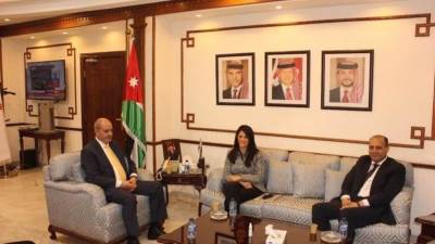 "المشاط" تلتقي وزير الصناعة والتجارة والتموين الأردني