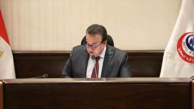 «عبد الغفار» يلتقي رئيس مؤسسة «إيني الإيطالية» لبحث التعاون الصحي