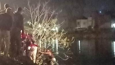 حادث مروع.. مصرع 4 أشخاص واختفاء 3 إثر انقلاب «سرفيس» في ترعة المحمودية