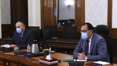 رئيس الوزراء يستعرض موقف حالة التقلبات الجوية الراهنة