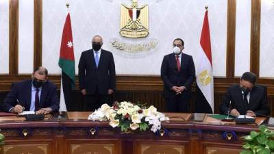 رئيس الأعلى للإعلام ووزير الدولة لشئون مجلس الوزراء الأردني يوقعان بروتوكول تعاون