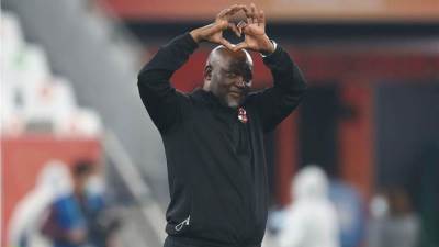 «موسيماني» لإدارة الأهلي: «أعمل إيه تاني علشان تجددوا التعاقد»