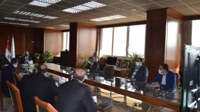 «عبد العاطي» يتابع موقف مشروعات تأهيل «المساقي» والتحول للري الحديث