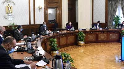 رئيس الوزراء يستعرض جهود جذب مشروعات الهيدروجين الأخضر للمنطقة الاقتصادية لقناة السويس