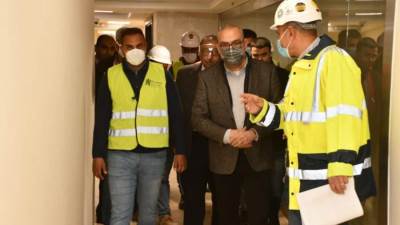 تمهيداً لاستلامه.. «الجزار» يتفقد مقر وزارة الإسكان بالعاصمة الإدارية الجديدة 
