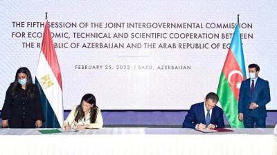 مصر وأذربيجان توقعان 5 وثائق تعاون في مجالات الموانئ ومجالس الأعمال 