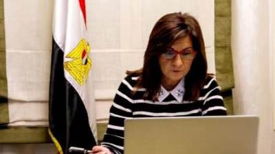 وزيرة الهجرة توجه المصريين بمناطق الشرق والجنوب بالالتزام بأماكنهم