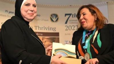 نيفين جامع تفتتح المؤتمر الدولي "سيدات.. شركاء النجاح من التعايش إلى التميز" 