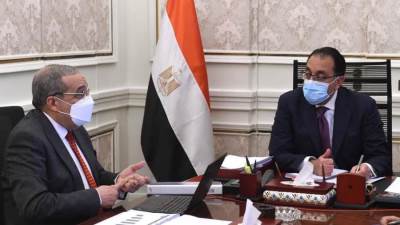 “مدبولي" يتابع مع وزير الإنتاج الحربي ملفات عمل الوزارة والمشروعات الجاري تنفيذها