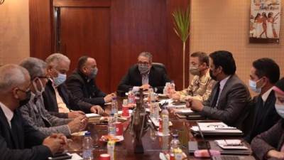 وزير السياحة يتابع تنفيذ المتحف الكبير والعرض الخاص بمركب خوفو