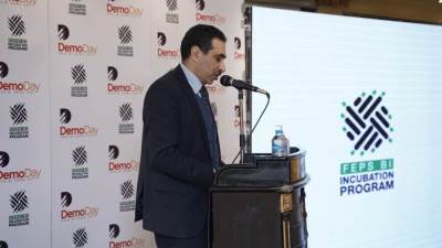 حاصنة أعمال كلية الاقتصاد تحتفل بتخريج الدفعة السابعة من الشركات الناشئة (صور)