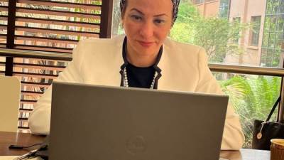 «وزيرة البيئة»: تسرب النفط وتفريغ السفن فى البحر المتوسط أحد التحديات الهامة