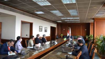 وزير الري يبحث مع مبعوث الاتحاد الأوروبي موقف سد النهضة