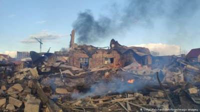 عاجل| تطور خطير.. انفجار قوي بجانب محطة السكة الحديد في كييف 