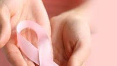 إخضاعها لاختبار سرطان الثدي.. قانون جديد للمرأة عند الزواج في سن الأربعين