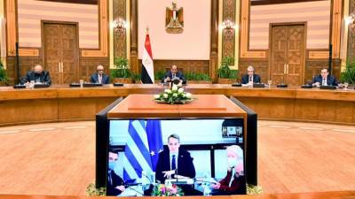 الرئيس السيسي يبحث مع رئيس وزراء اليونان التعاون بقطاع الطاقة