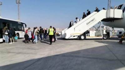 عاجل.. وصول 177 مصريًا على متن طائرتين قادمين من أوكرانيا