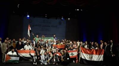 مصر تفوز بجائزة أفضل نص في مهرجان مسرح الشارع بعرض «لضم الخيط»