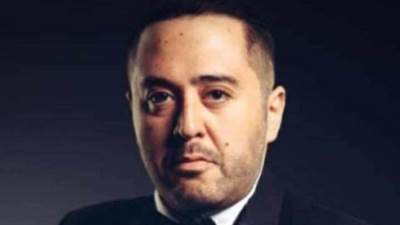 «اسألكم الدعاء له بالرحمة».. عمرو عبد العزيز ينعي صديقه إياد داوود