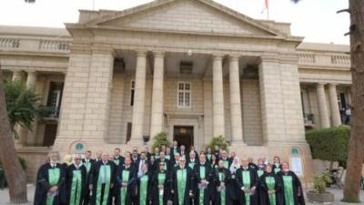 الخشت لـ خريجي القصر العيني: جسد الإنسان ليس مجرد حالة بل كتاب مقدس