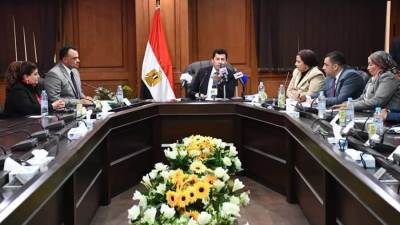 «صبحي» يعلن تنفيذ دورى الأسرة المصرية ومعسكر «بالرياضة .. هختار صحتى»