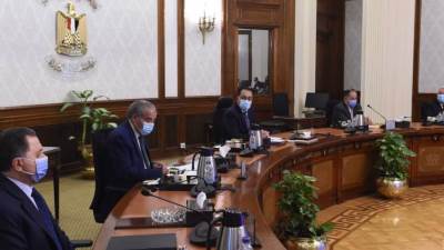 مدبولي: توفير جميع السلع في المنافذ والمجمعات بأسعار مناسبة