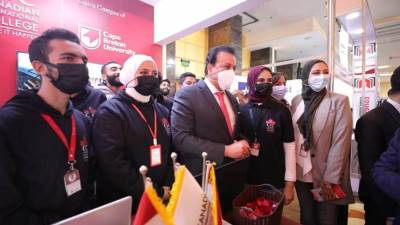 وزير التعليم العالي يتفقد معرض إيديوجيت 2022