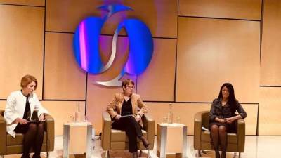 وزيرة التعاون الدولي تشارك في حلقة نقاشية مع رئيسة البنك الأوروبي