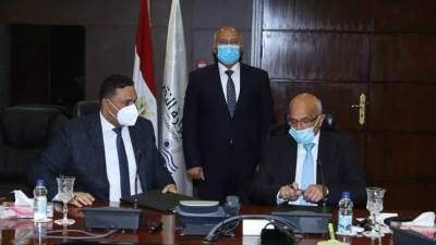 وزير النقل يشهد توقيع بروتوكول تعاون بين هيئة الطرق والكباري ومحافظة الدقهلية