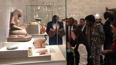 رئيس الخدمة المدنية بجنوب السودان في زيارة لمتحف الحضارة اليوم.. صور