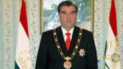 منح الدكتوراة الفخرية لـ رئيس طاجيكستان من جامعة القاهرة 