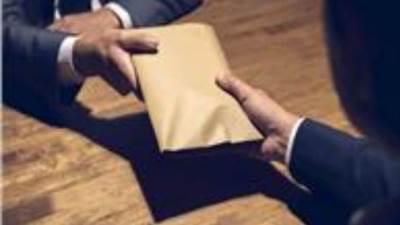 إحالة رئيس شركة مقاولات شهيرة ومهندس للجنايات