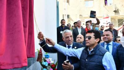وزير الرياضة ومحافظ الجيزة يشهدان أعمال تطوير المنشآت الشبابية والرياضية