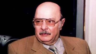 "حمدي الوزير اول الحاضرين".. بدء عزاء الكاتب الراحل يسري الجندي