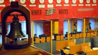 عاجل.. وقف تداول الأسهم في بورصة موسكو حتى 18 مارس