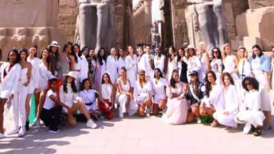 طريق الكباش يستضيف المشاركات في مسابقة «ملكة جمال العالم»