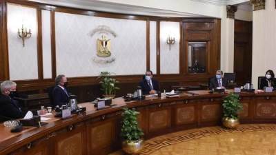 «مدبولي» يستقبل وفداً من مجلس حوكمة "برنامج جسور التجارة العربية الأفريقية"