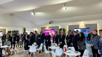 «نائب الإسكان» يدعُو لإقامة معرض «Mipim» في مصر