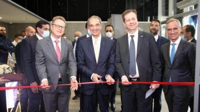 وزير الاتصالات يفتتح المقر الجديد لشركة "إس إيه بى" SAP في مصر